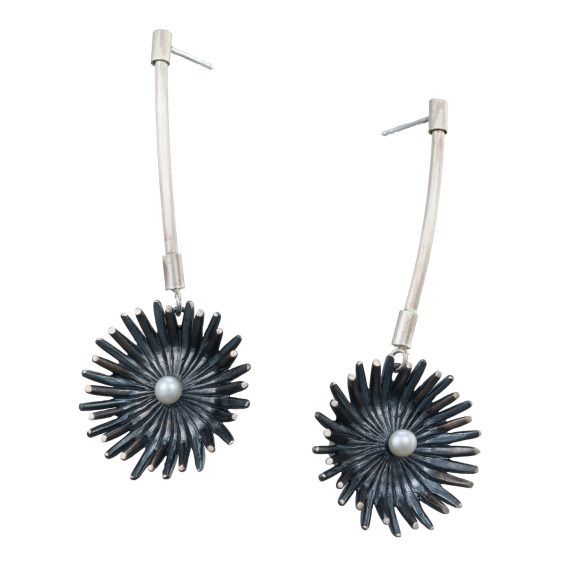 silver-earrings-with-pearl-anemone-1