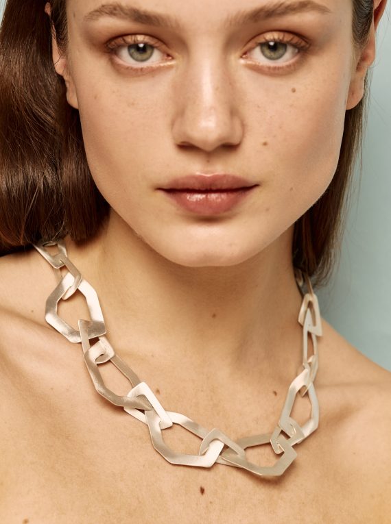 silver-necklace-mrs-trapeze-2