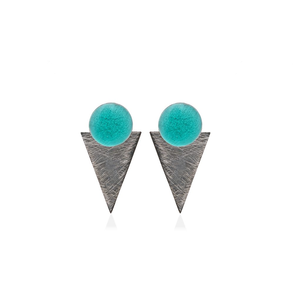 silver-earrings-trois-saturday-emerald-1