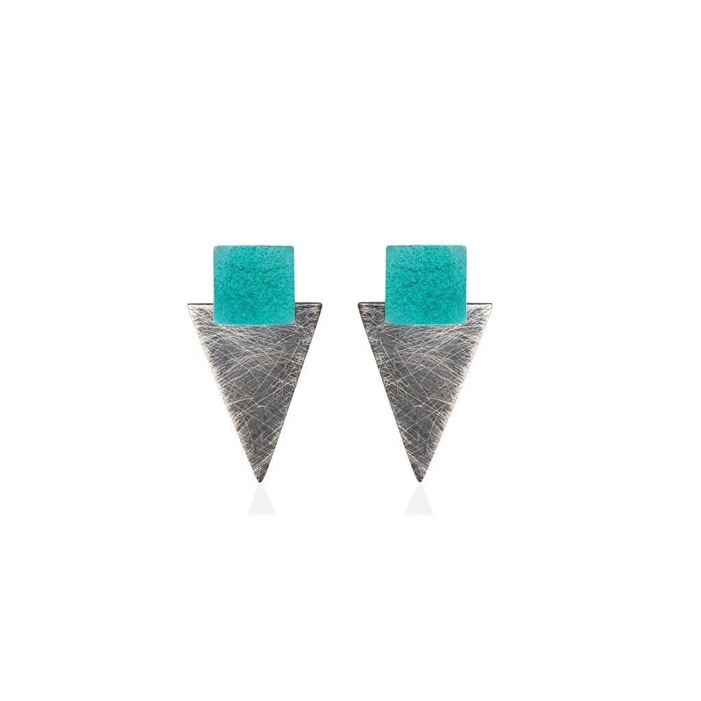 silver-earrings-trois-sunday-emerald-1