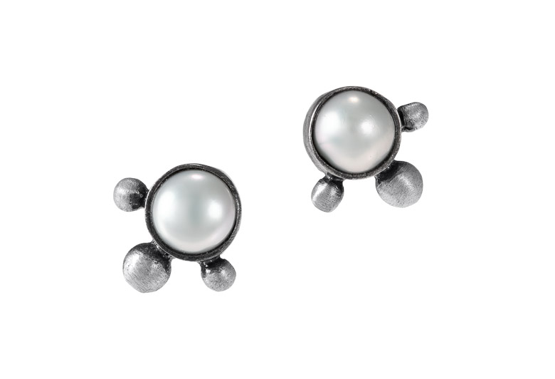 oxidized-silver-earrings-with-pearl-kora-s-1
