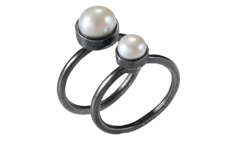oxidized-silver-ring-with-pearls-isida-duet-1