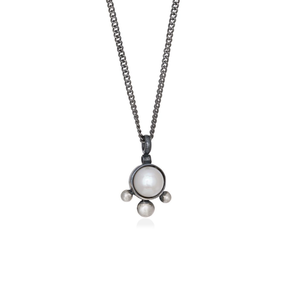 silver-necklace-with-pearl-kora-l-1