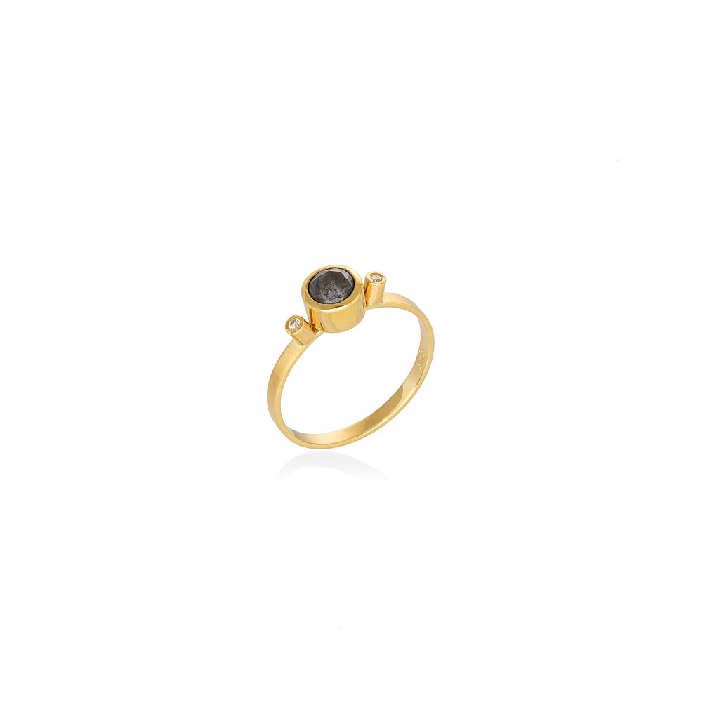 gold-ring-14k-with-grey-diamond-and-brilliants-s-1