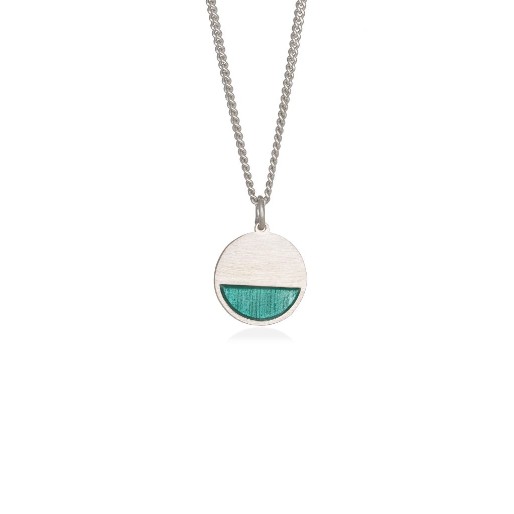 silver-necklace-smile-to-me-cause-emerald-1