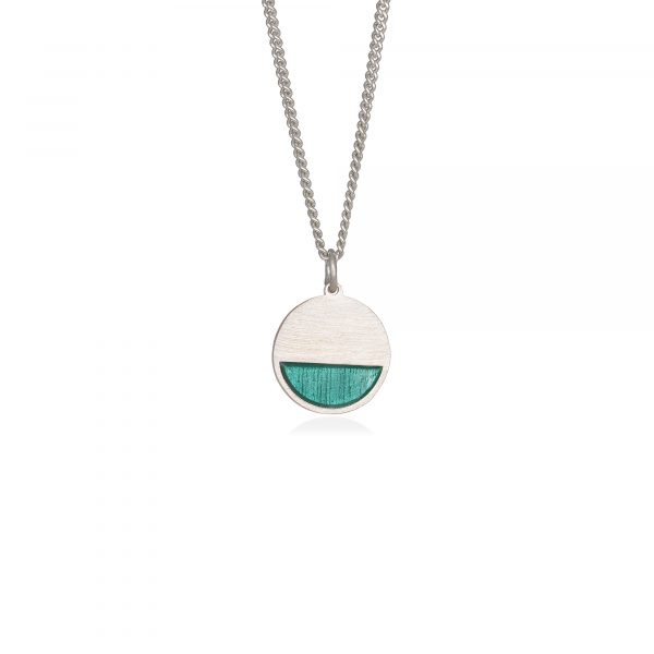 silver-necklace-smile-to-me-cause-emerald-1